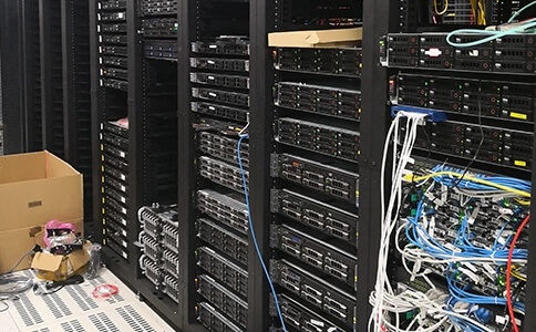 虚拟机服务器与裸机服务器的区别 虚拟机服务器与裸机服务器的区别