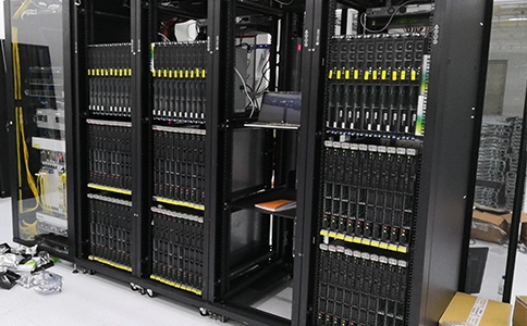 托管服务器-中小型企业怎么选择服务器? 托管服务器-中小型企业怎么选择服务器?